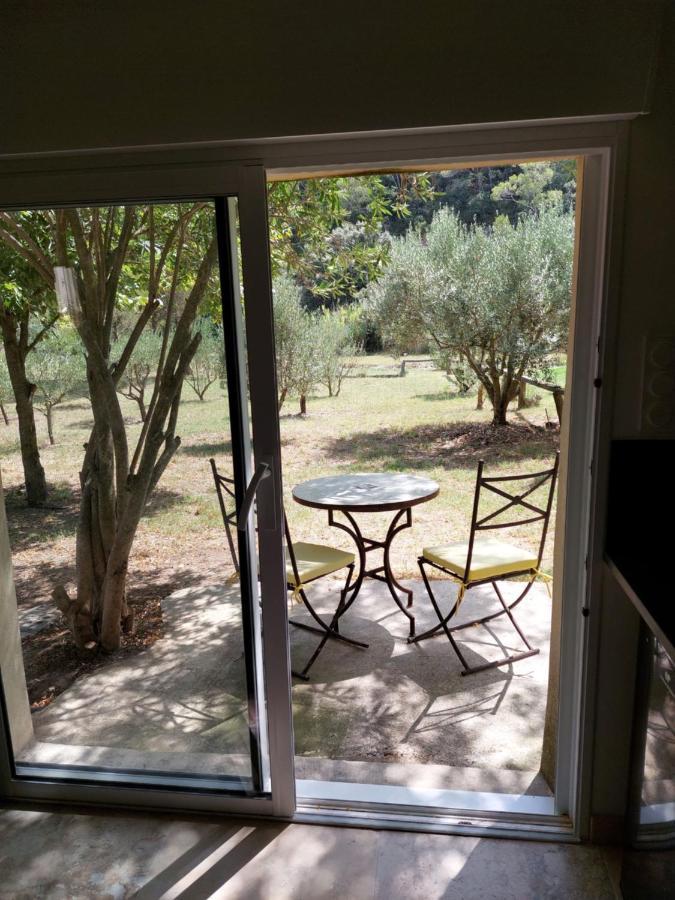 Apartament L'Etang Des Cigales Uchaux Zewnętrze zdjęcie
